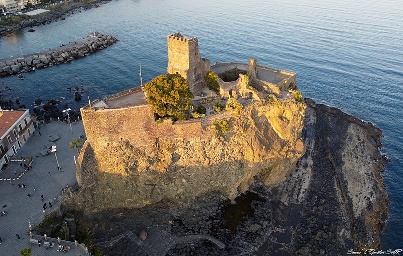  Escort in Aci Castello, Sicily